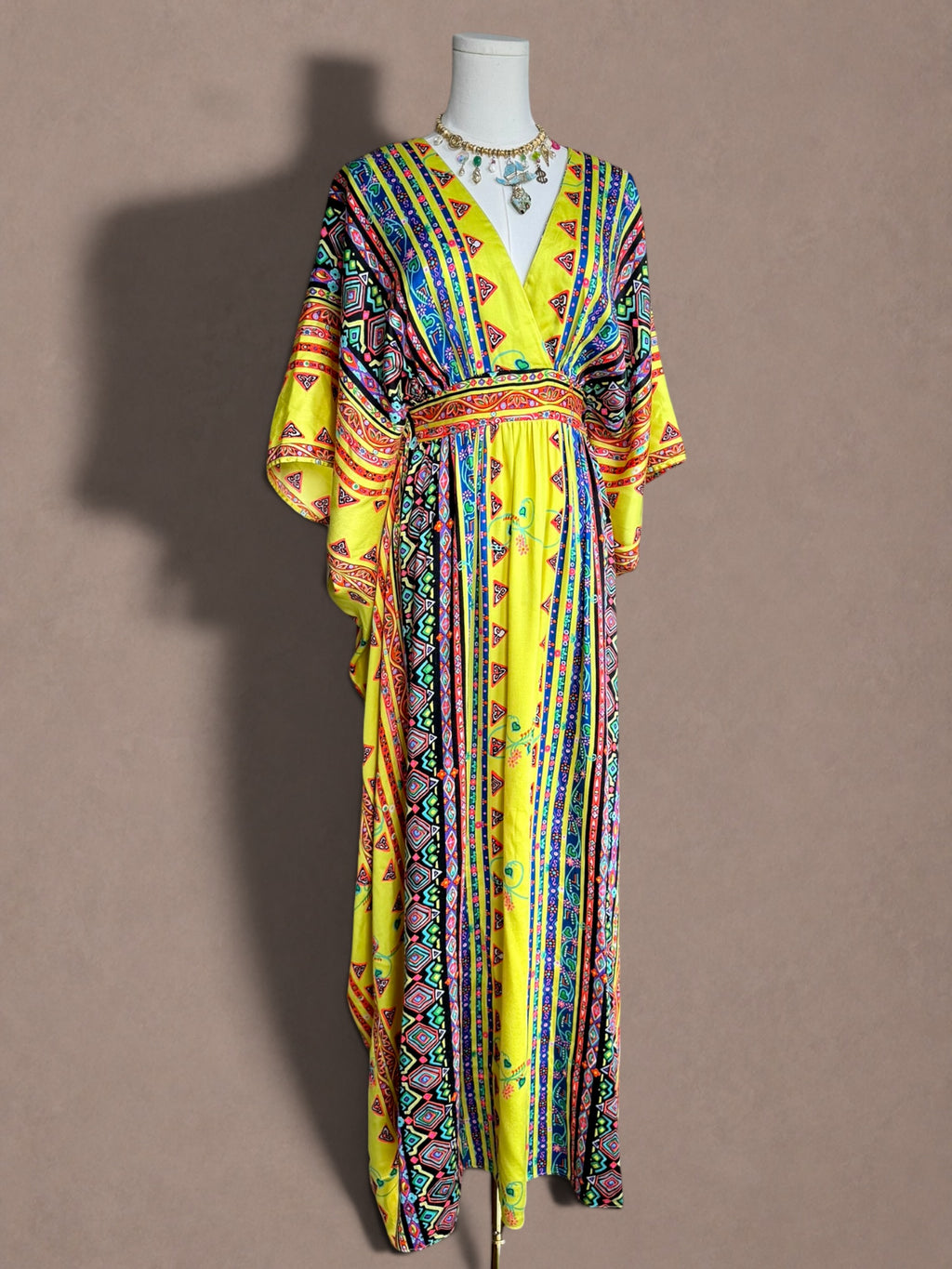 Alice of California 60s-70s Psychedelic Hostess Caftan