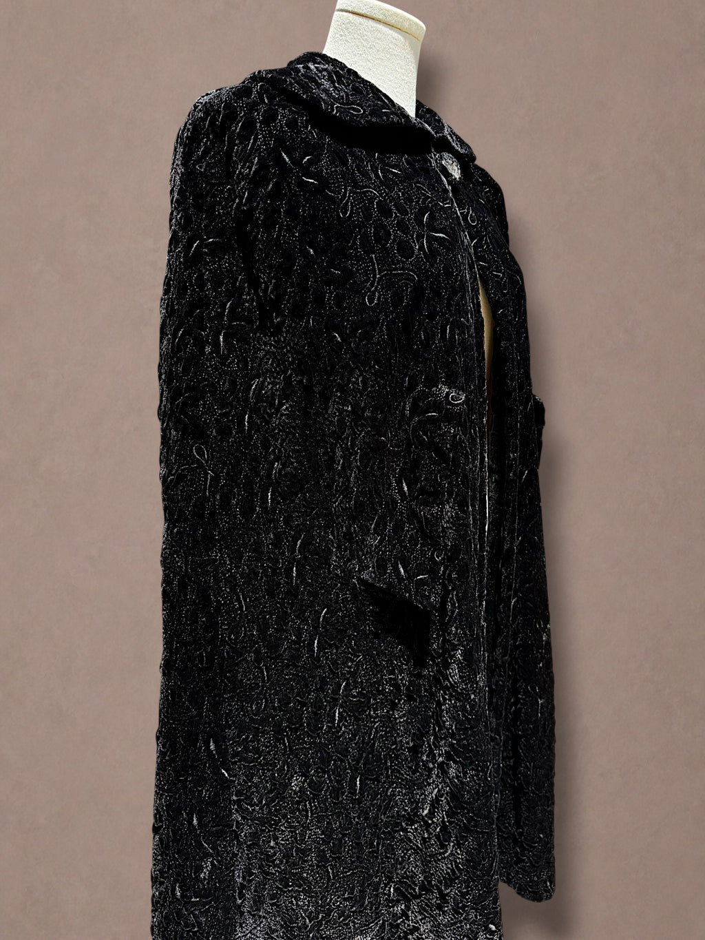 Black Silk Velvet Brocade Cape
Lord & Taylor, Late 1930s–Early 1940s