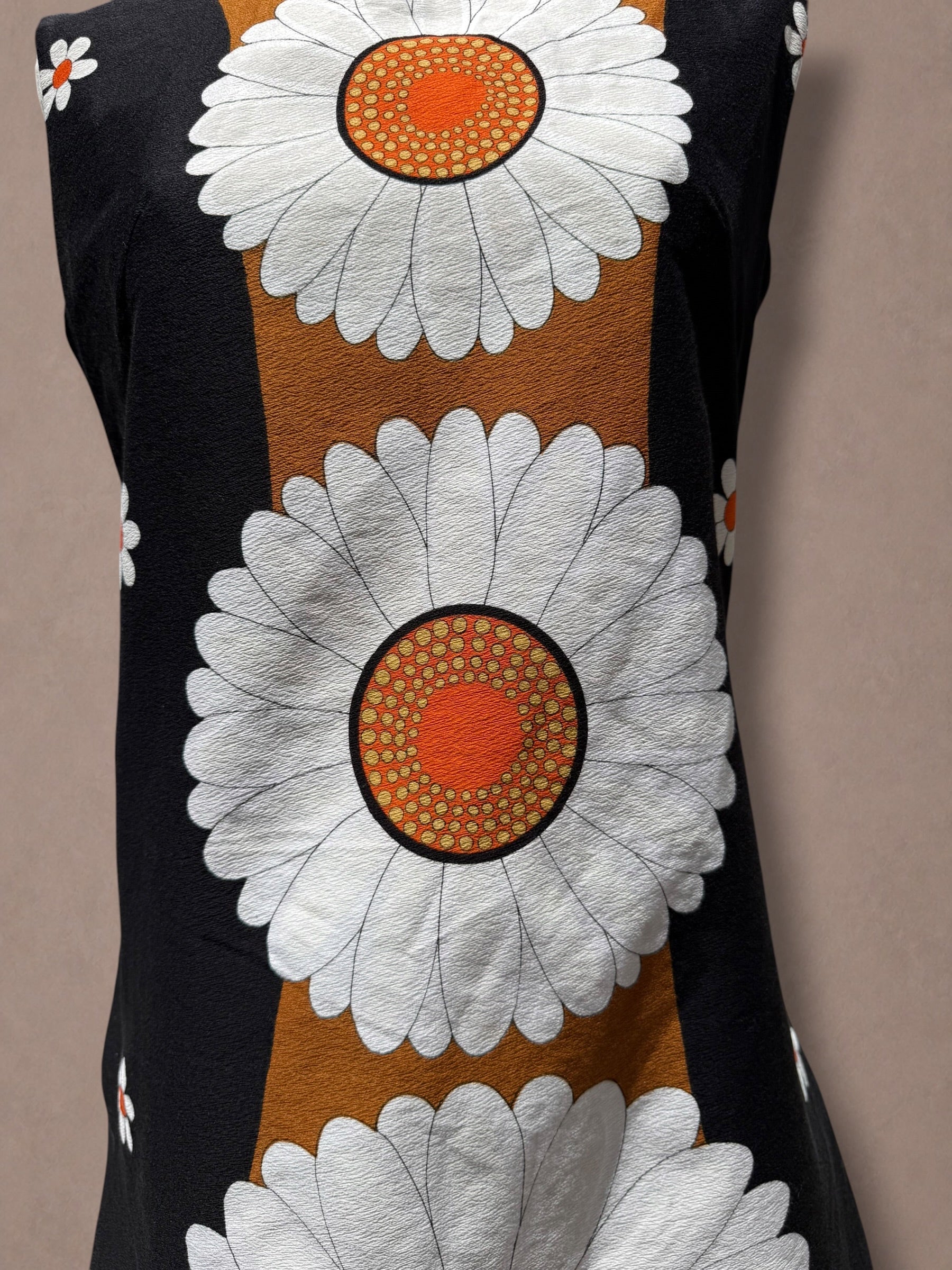 Alice Polynesian 60s Giant Daisy Mod Mini Dress