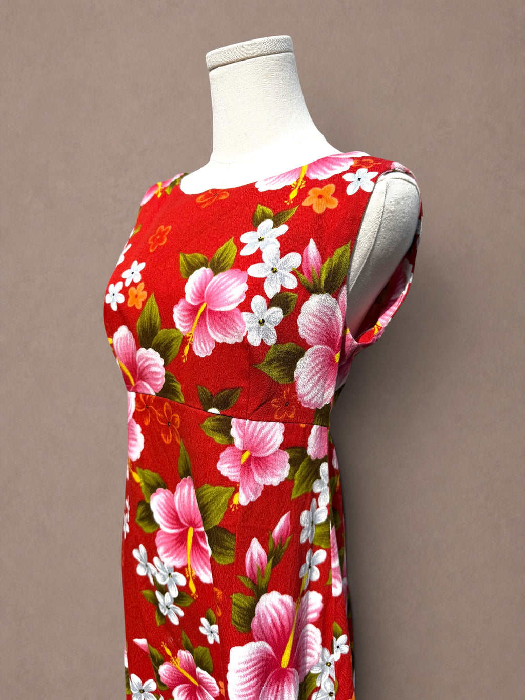 Red 60s Ui-Maikai Hawaiian Hibiscus Maxi Dress