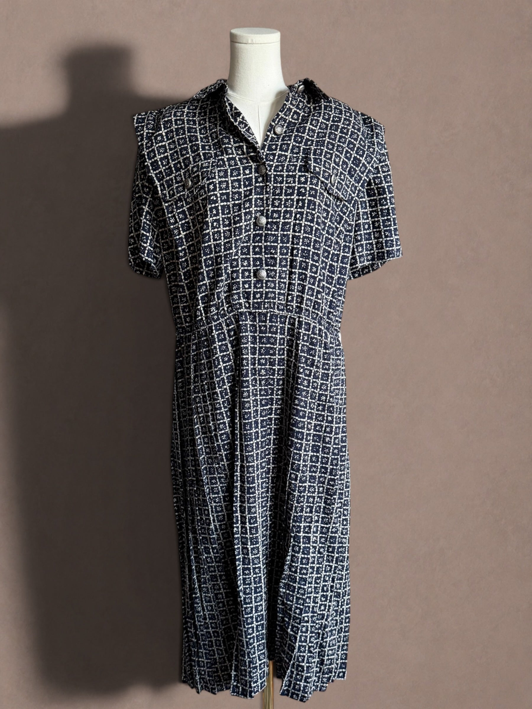 Leslie Fay 80s Does 40s Grid Print Pleated Shirt Dress